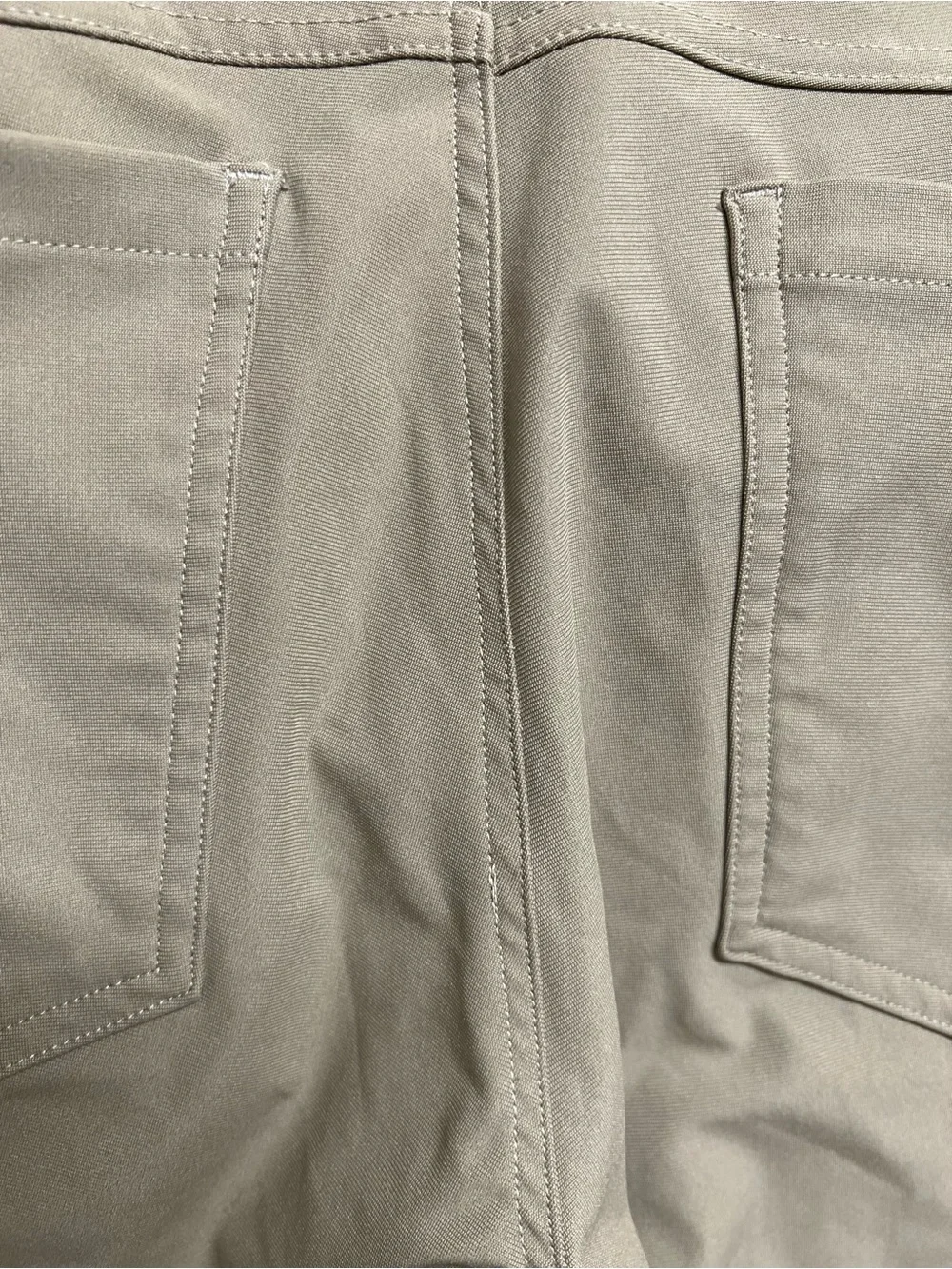 Lululemon ABC Classic-Fit Men’s Sz 38 Beige Warpstreme Pants Trousers *Flaw*